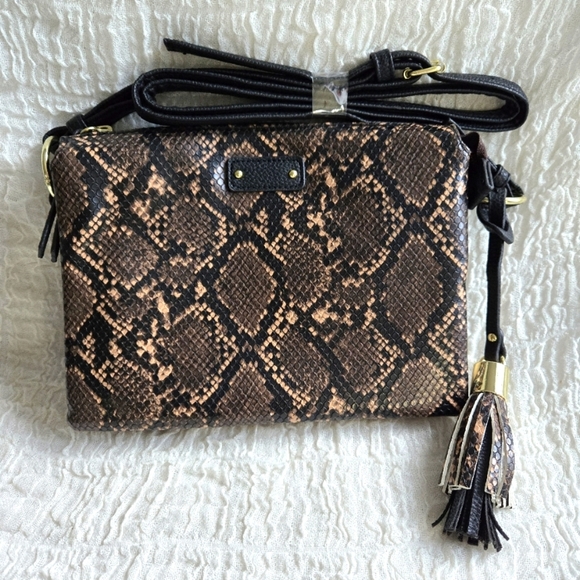 Crossbody or Shoulder Purse Bag Snake Print‎ Chic multiple pockets NWOT - Picture 2 of 13